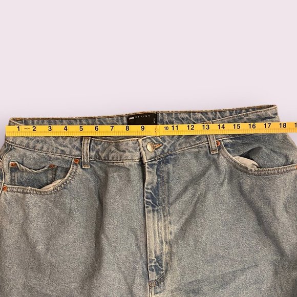 ASOS Women’s Hourglass High Rise Mom Jeans in Midwash with rips | Size: W36 L34 - Picture 5 of 9